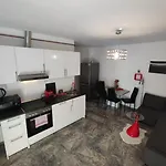Ryb Lofts - Modern Comfort By Downtown Bp Apartman *
