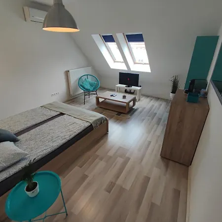 Ryb Lofts - Modern Comfort By Downtown Bp Apartment *