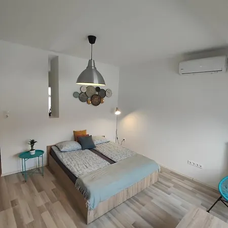 Ryb Lofts - Modern Comfort By Downtown Bp 아파트 *