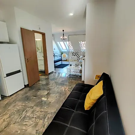 아파트 Ryb Lofts - Modern Comfort By Downtown Bp